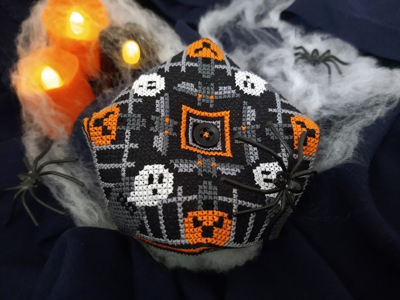 Halloween Biscornu